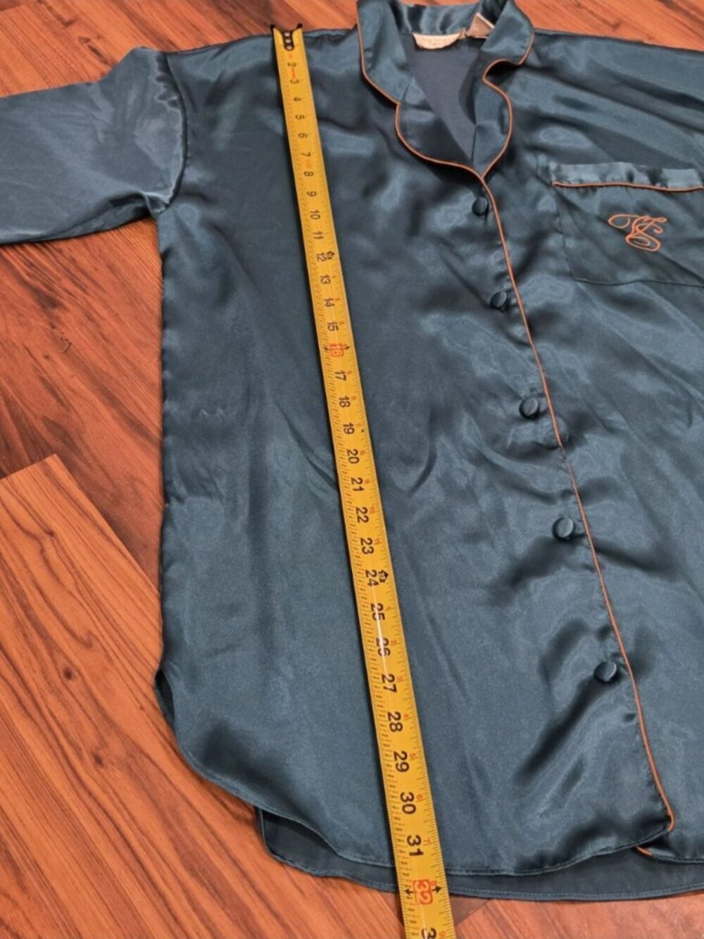 Vtg Victoria’s Secret Gold Label Satin Sleep Shirt Teal Long Sleeve VS Monogram - Picture 9 of 11